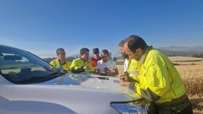 Miembros del operativo en La Fueva. Miembros del operativo en La Fueva.
