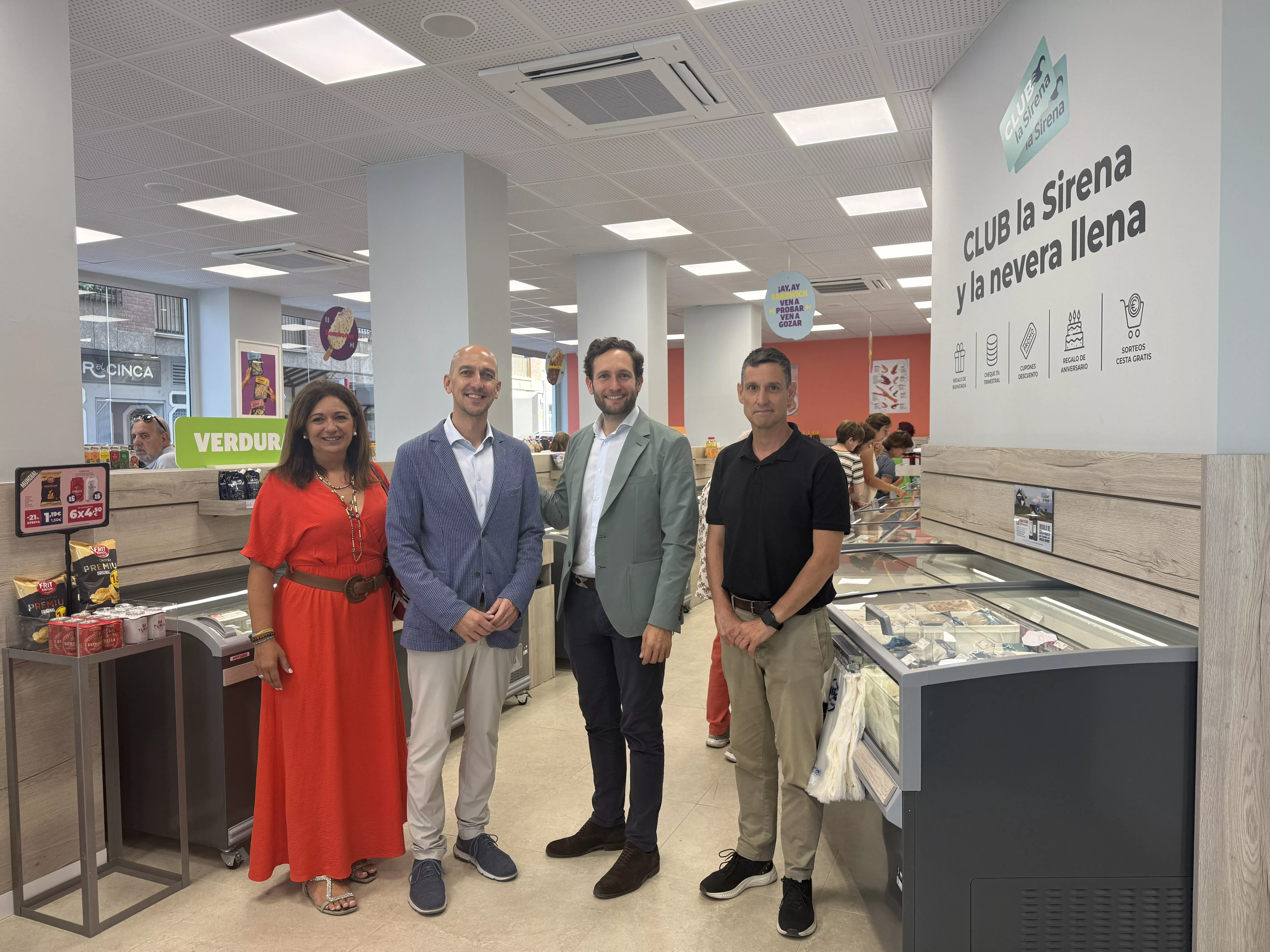 La Sirena elige Monzón para estrenar su nuevo concepto de tienda en Aragón.