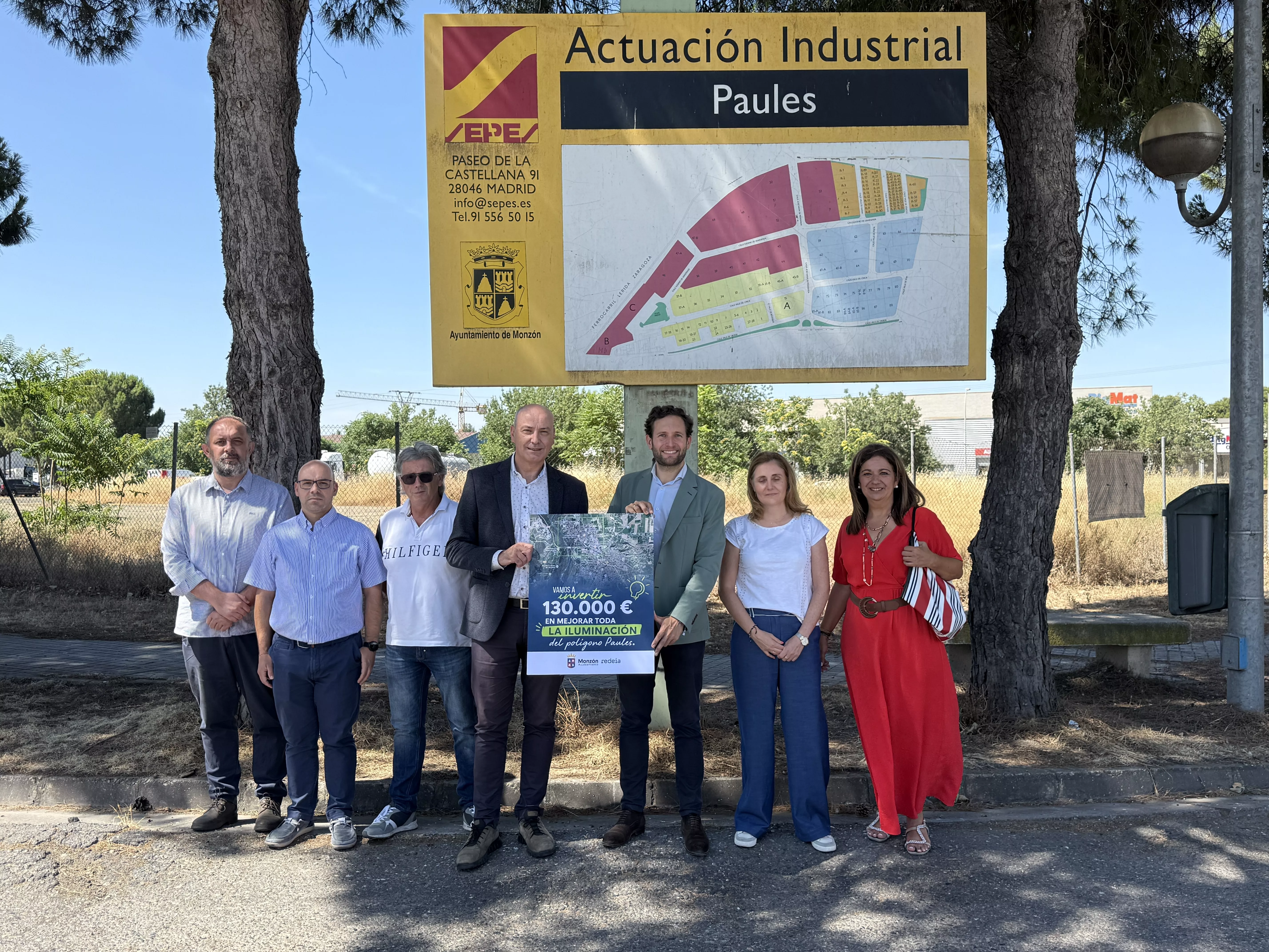 Monzón firma el convenio con Redeia para la renovación de la iluminación del polígono Paúles.