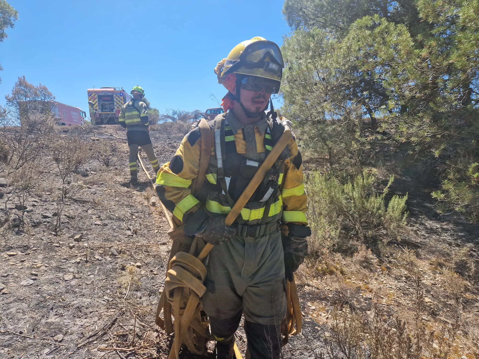 Operativo del Infoar trabajando en la Sierra de Alcubierre.