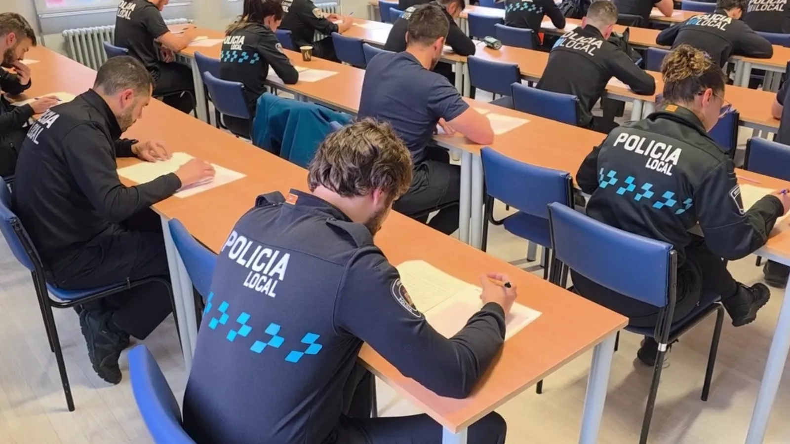 Más de 500 aspirantes optan a 43 plazas de Policía Local en Aragón.