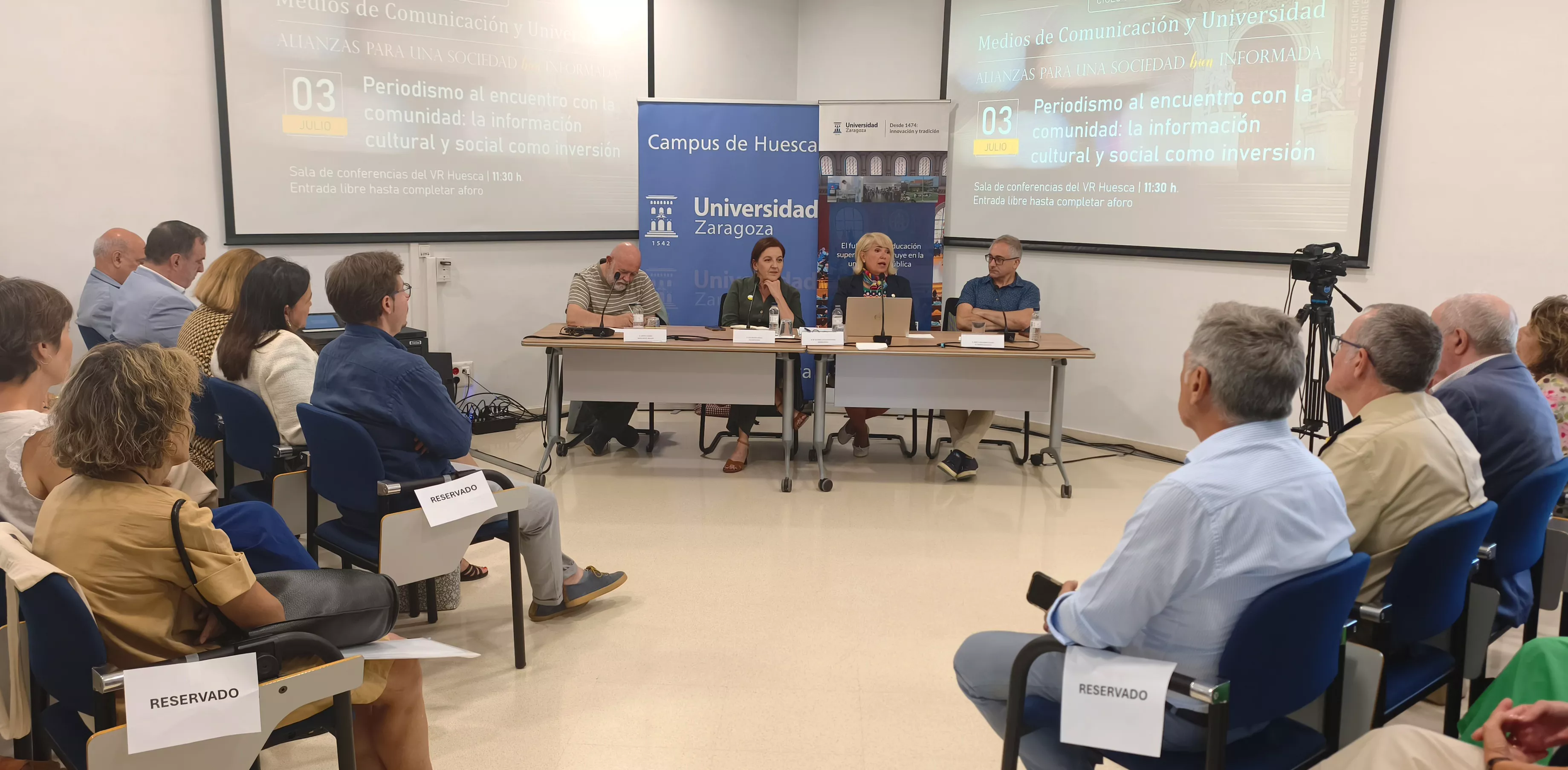  Mesa redonda en el Campus de Huesca. Foto María José Sampietro Brosed