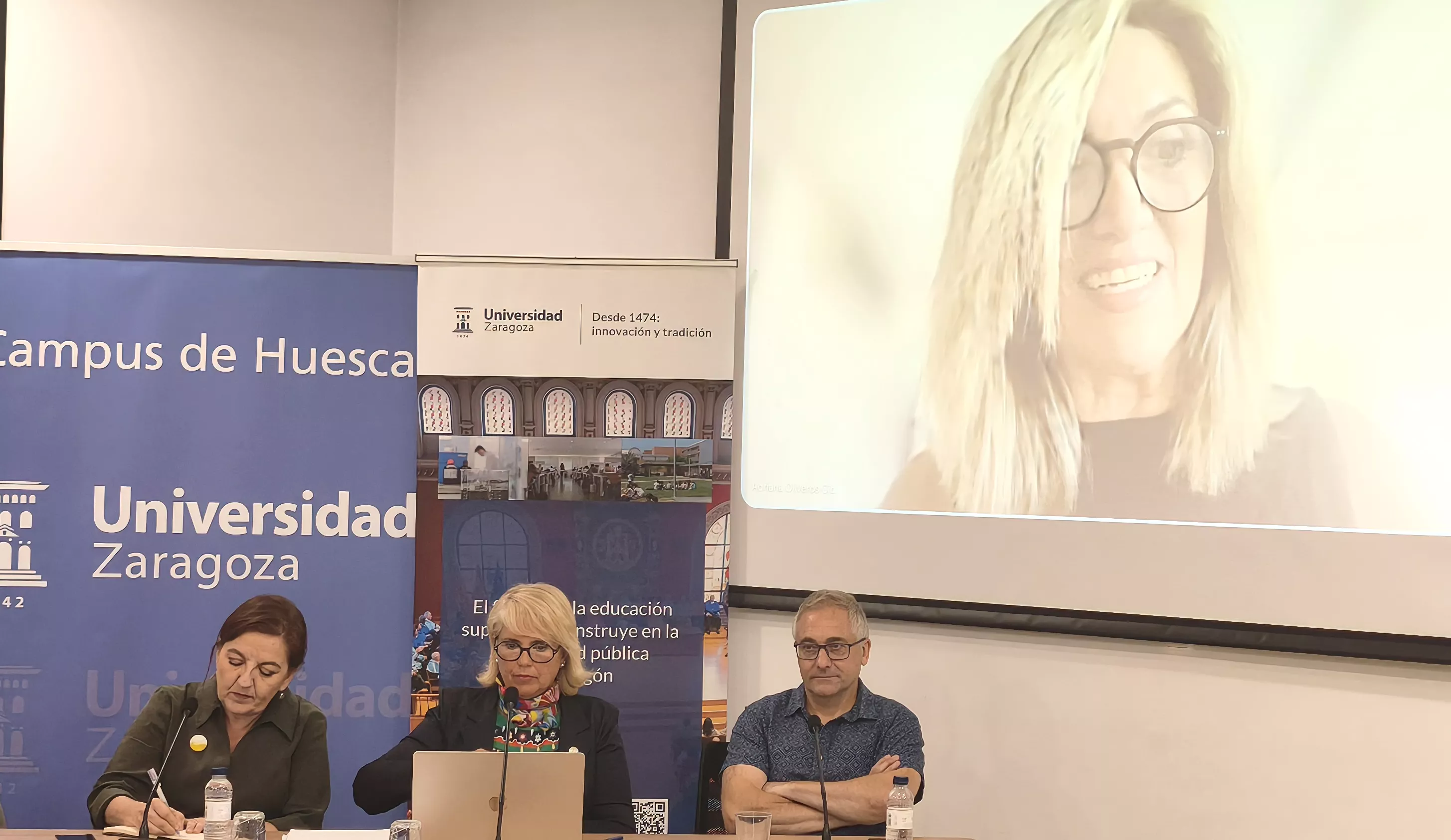  Mesa redonda en el Campus de Huesca. Foto María José Sampietro Brosed