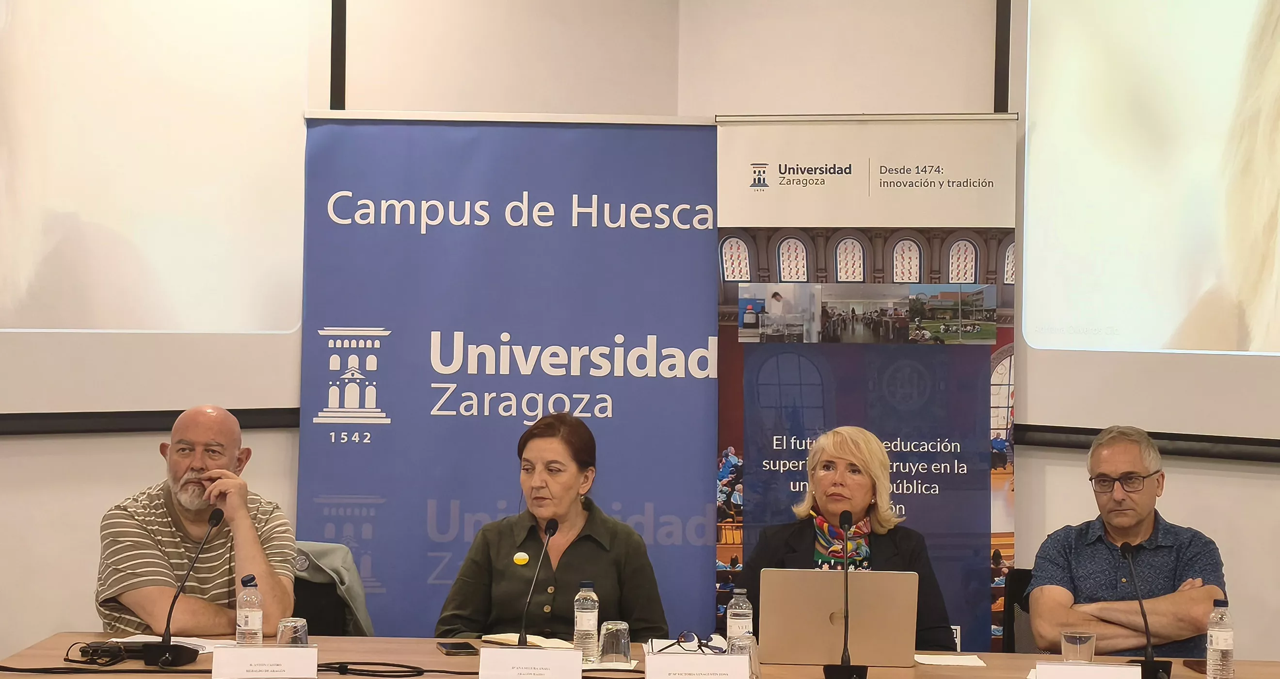  Mesa redonda en el Campus de Huesca. Foto María José Sampietro Brosed