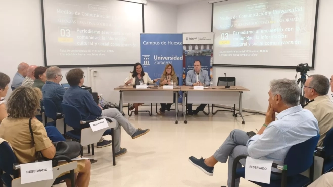 Momento de la apertura de la jornada Momento de la apertura de la jornada