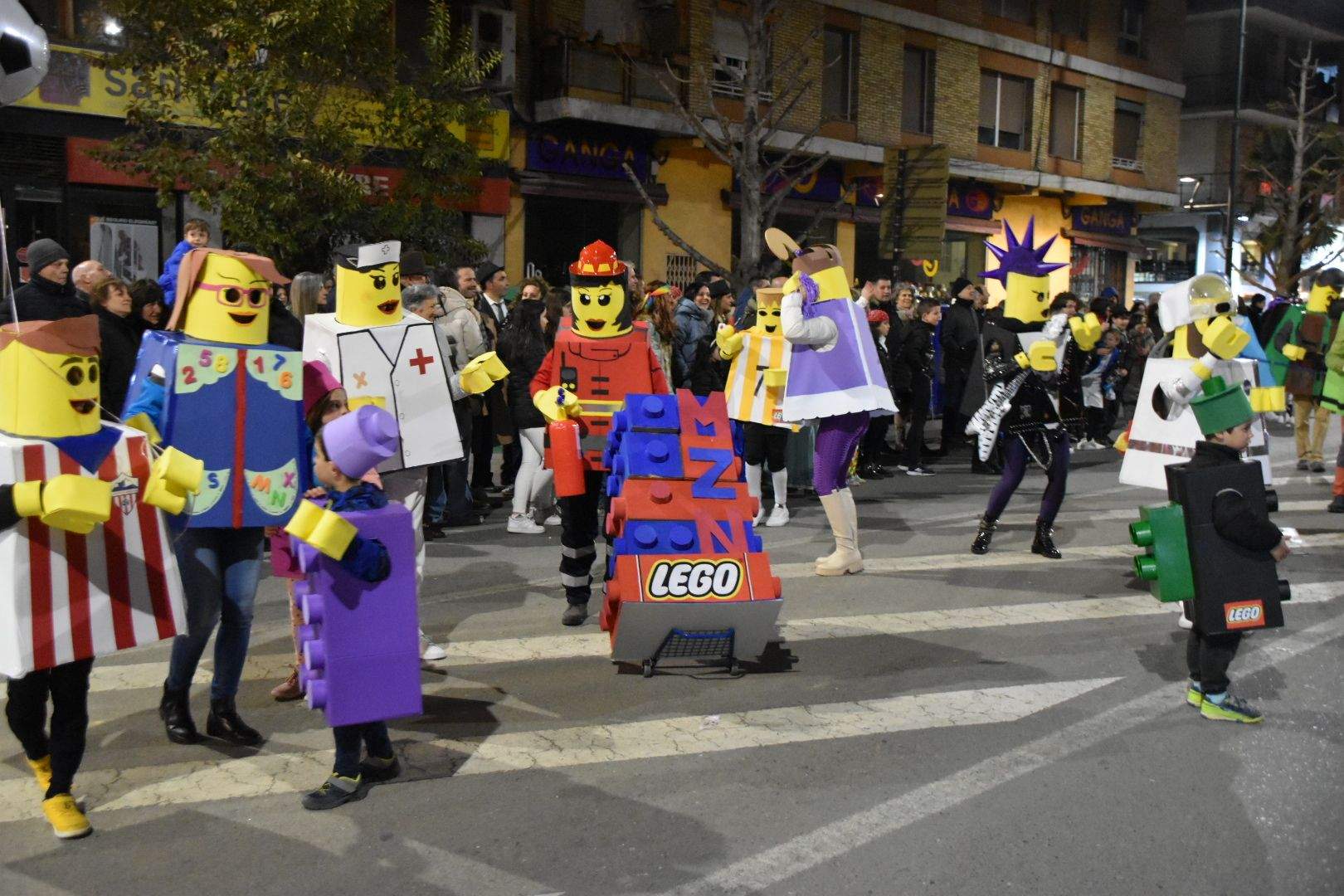 Divertido carnaval en Monzón