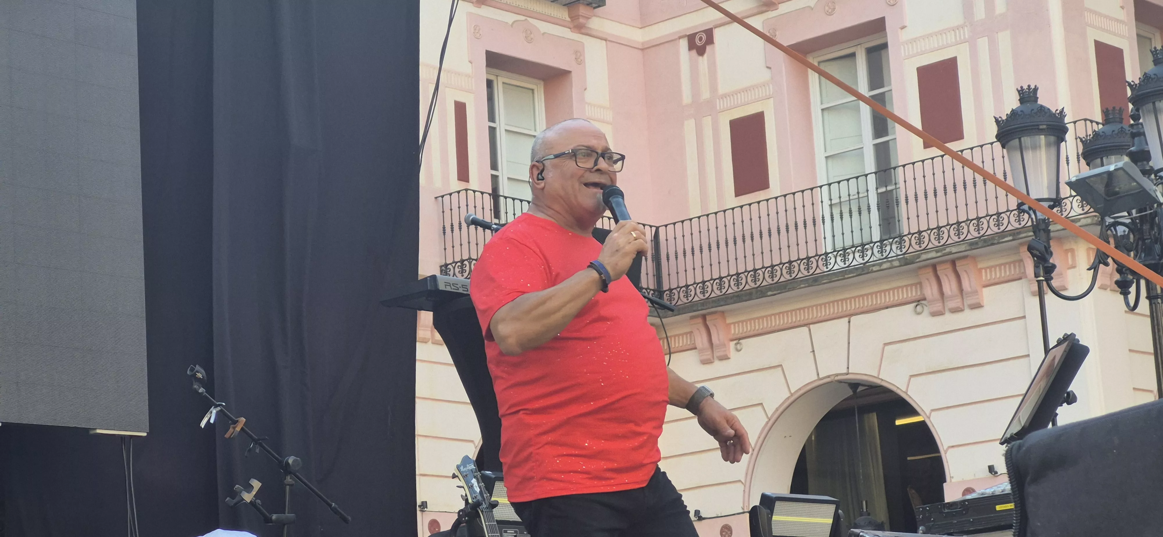 Baile con el Dúo Guara en las fiestas del Casco VIejo. Foto Myriam Martínez