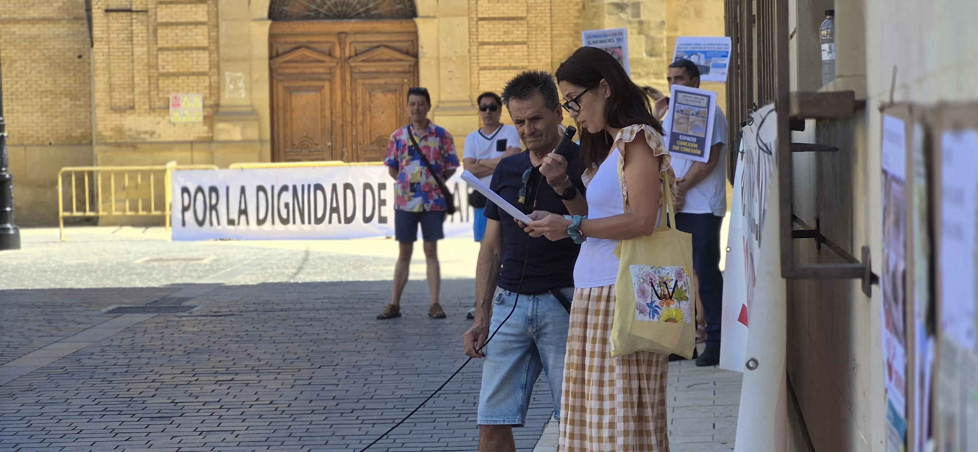 Irene Abad. "Procesión" en defensa del Seminario de Huesca. Foto Myriam Martínez