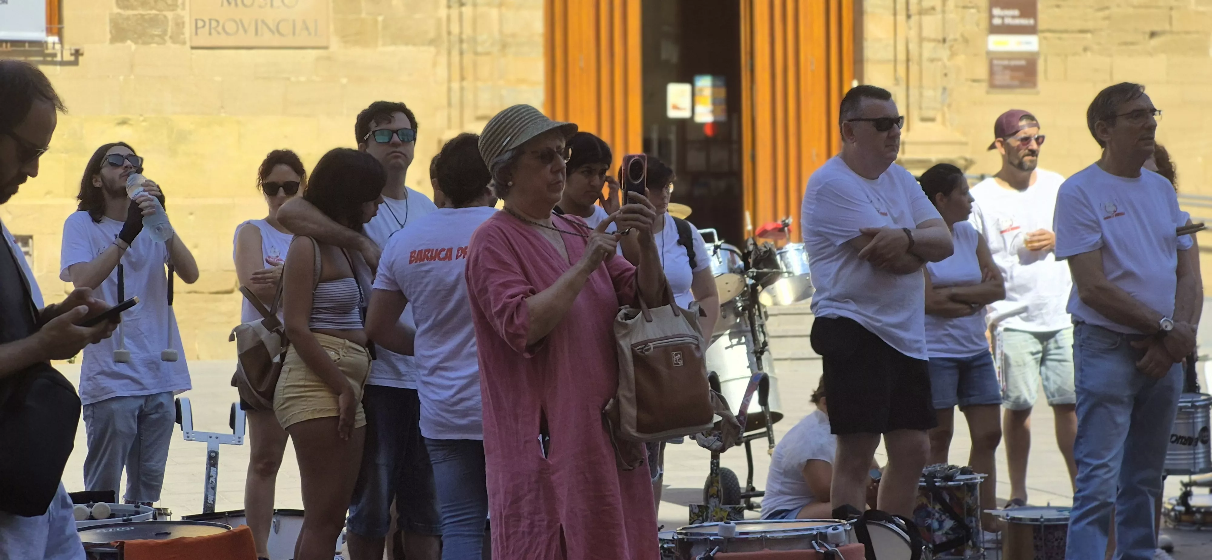 "Procesión" en defensa del Seminario de Huesca. Foto Myriam Martínez