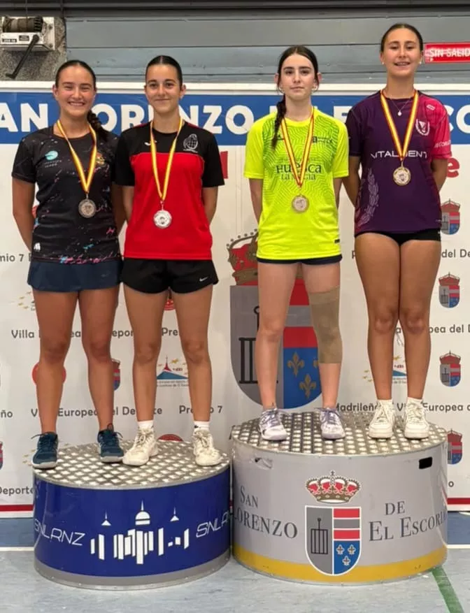 Badminton Huesca en Madrid. Emma Nievedes, campeona de dobles femenino
