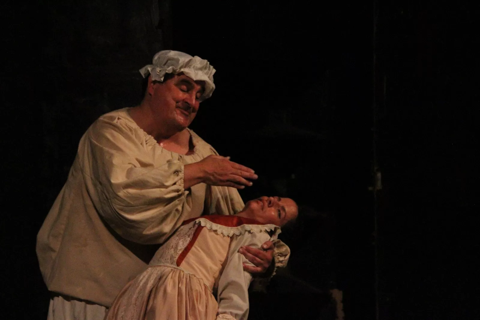 Viridiana y “La hoguera de las Maravillas” en el Corral de Comedias de Robres. Foto Carlos Neofato