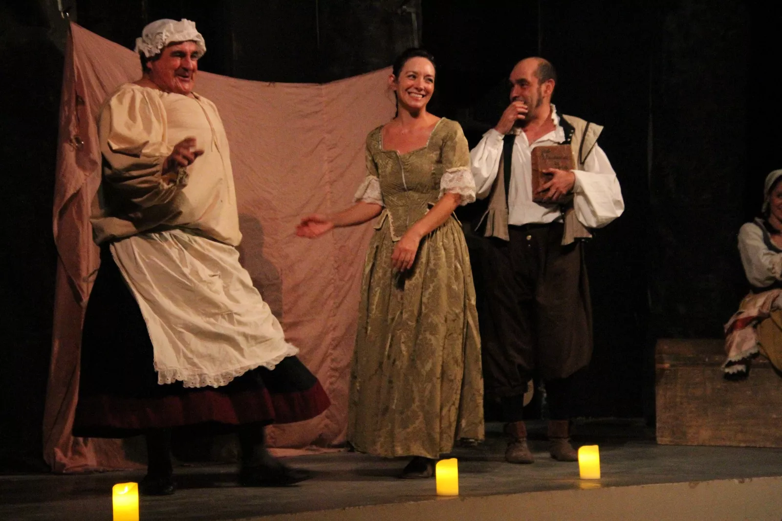 Viridiana y “La hoguera de las Maravillas” en el Corral de Comedias de Robres. Foto Carlos Neofato