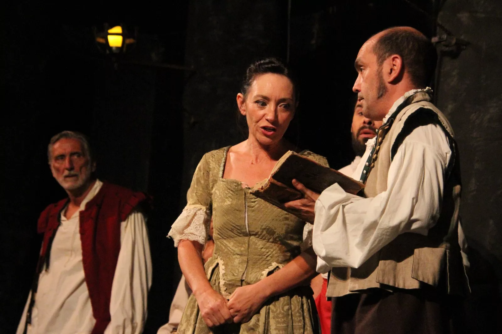 Viridiana y “La hoguera de las Maravillas” en el Corral de Comedias de Robres. Foto Carlos Neofato