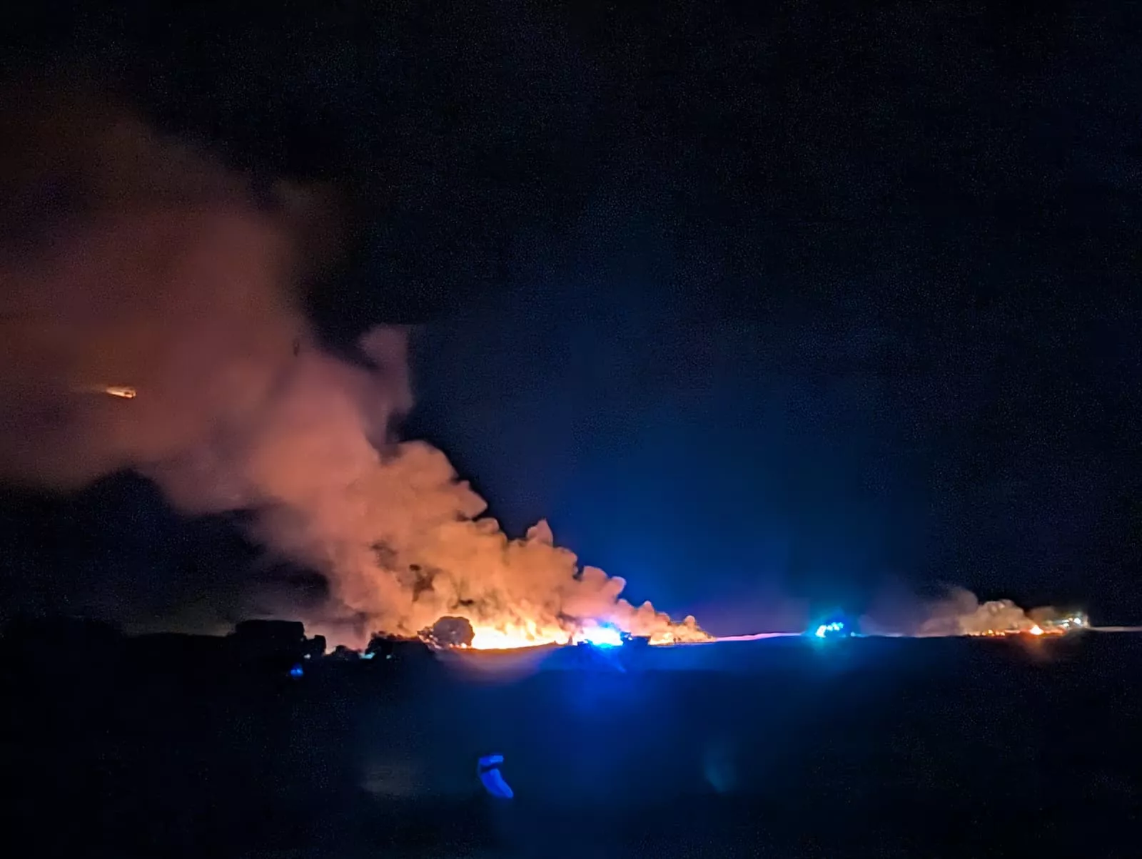 Incendio en la madrugada del domingo desde Bellestar del Flumen. Foto @Felices89