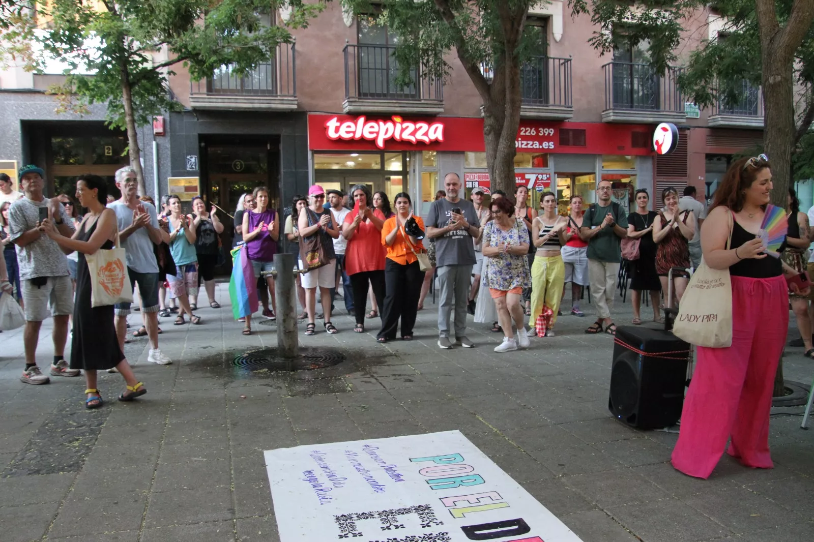 Concentración en Huesca con motivo del Día del Orgullo. Foto Carlos Neofato
