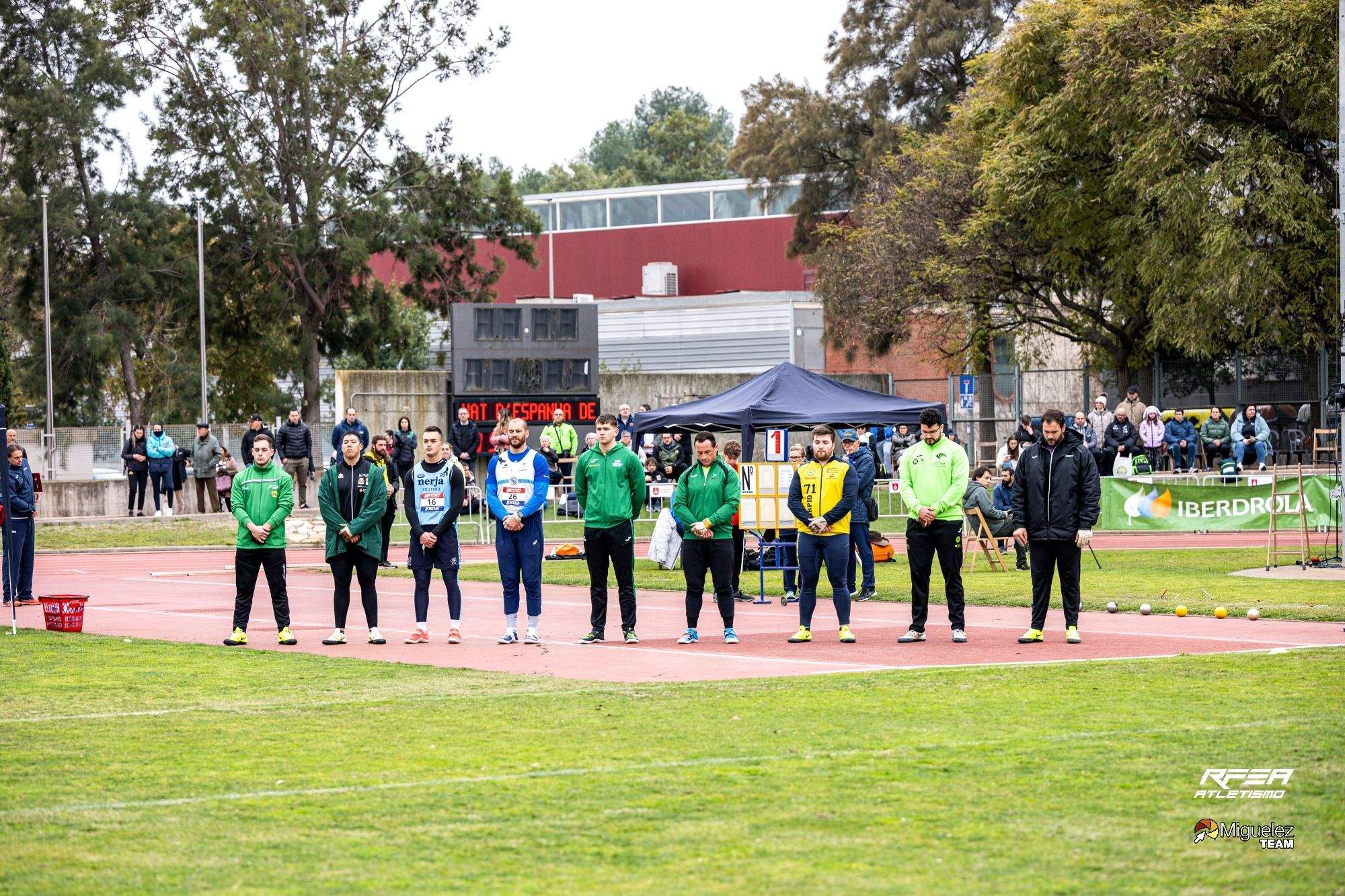 Fran Plana, primero por la izquierda, y Juan Díaz tercero por la derecha. Foto RFEA