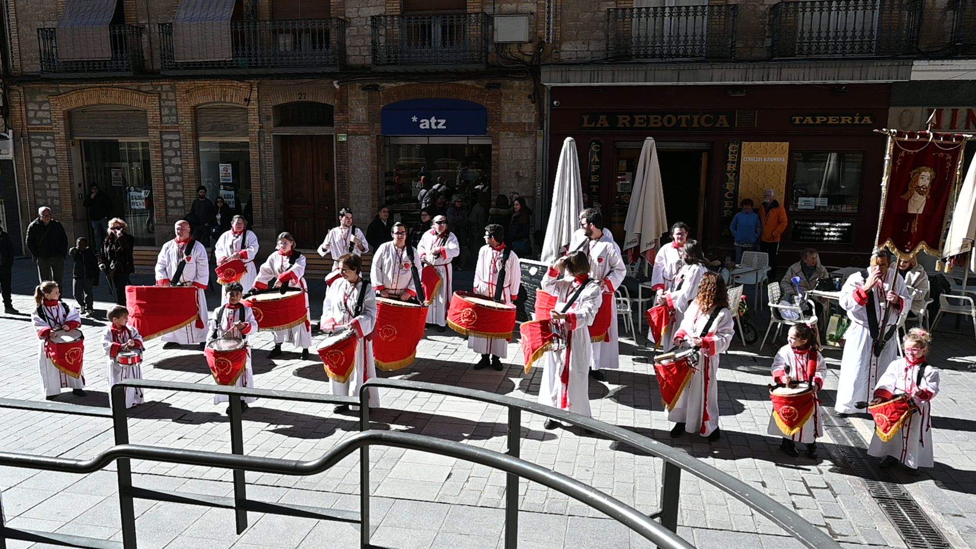 Actuación de la Cofradía de la Preciosísima Sangre. Foto: Carlos Jalle