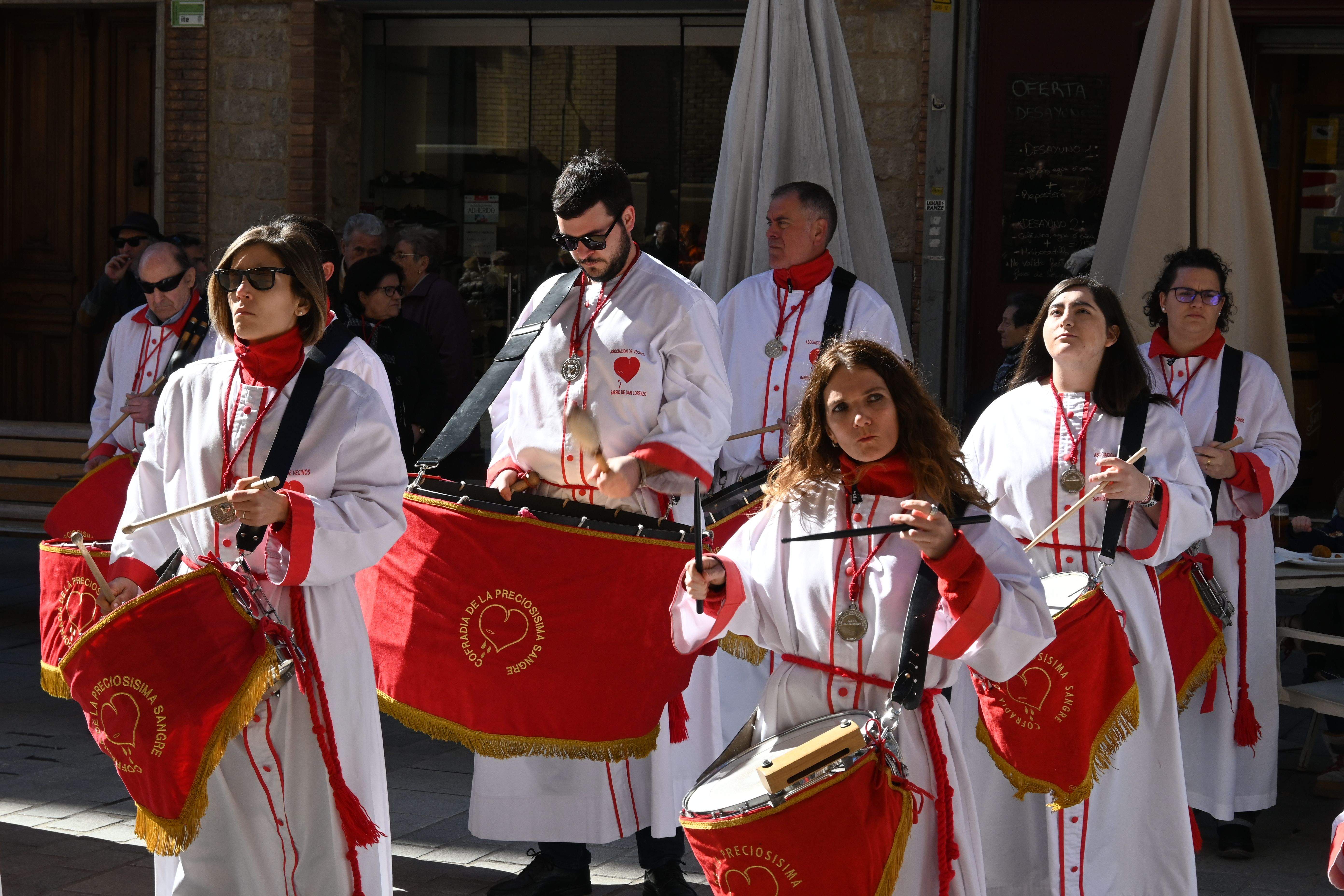 Actuación de la Cofradía de la Preciosísima Sangre. Foto: Carlos Jalle