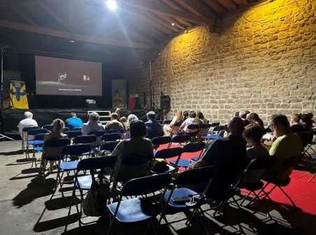 Inicio de la  XIX edición del Festival Internacional de Cortometrajes Villa de Ayerbe.