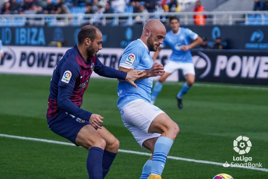 Imágenes del partido Ibiza Huesca. Foto La Liga 