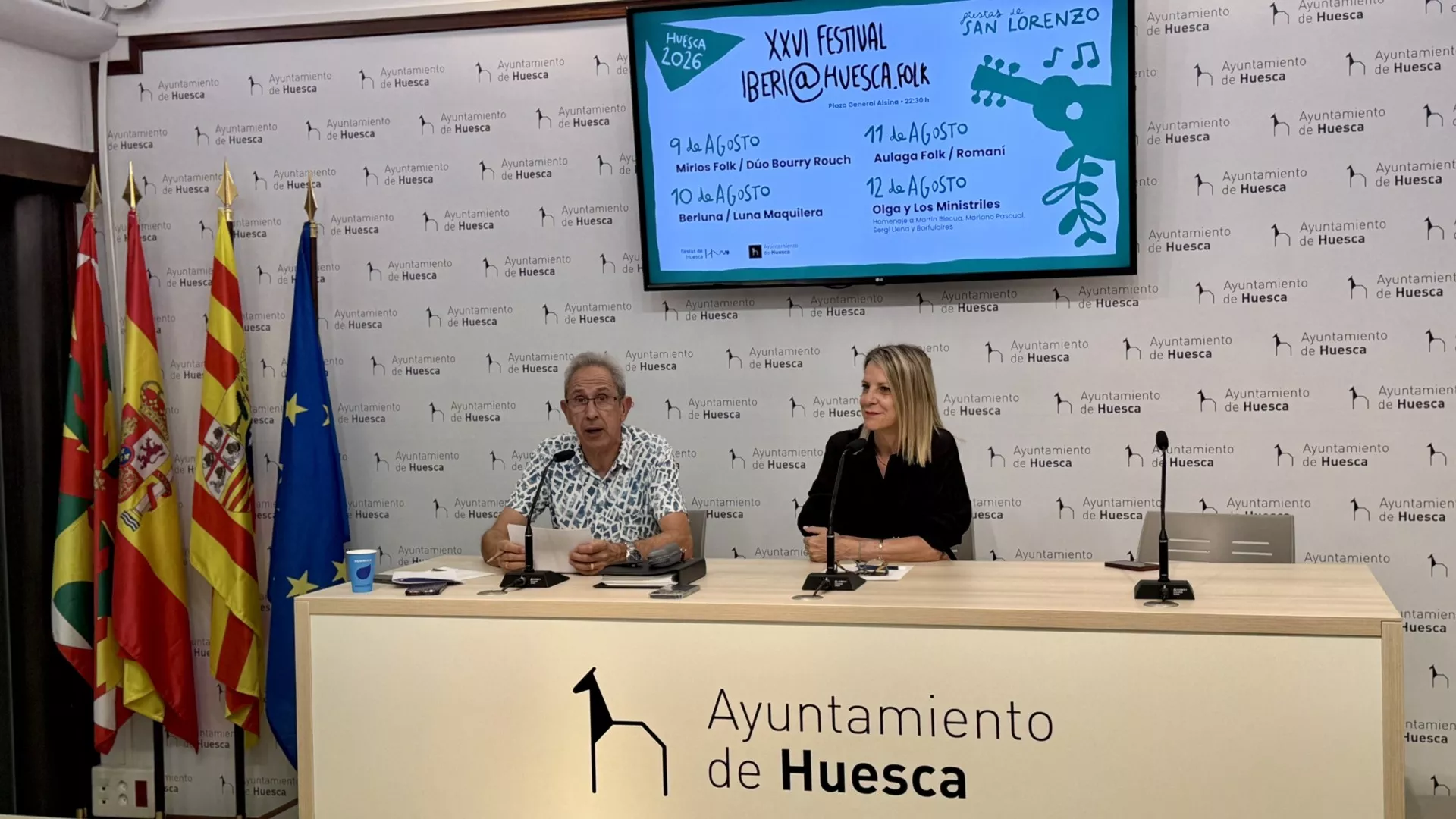 Salvador Cored y Nuria Mur, presentando el  iberi@huesca.folk de 2026, que rendirá homenaje a la gaita de boto..