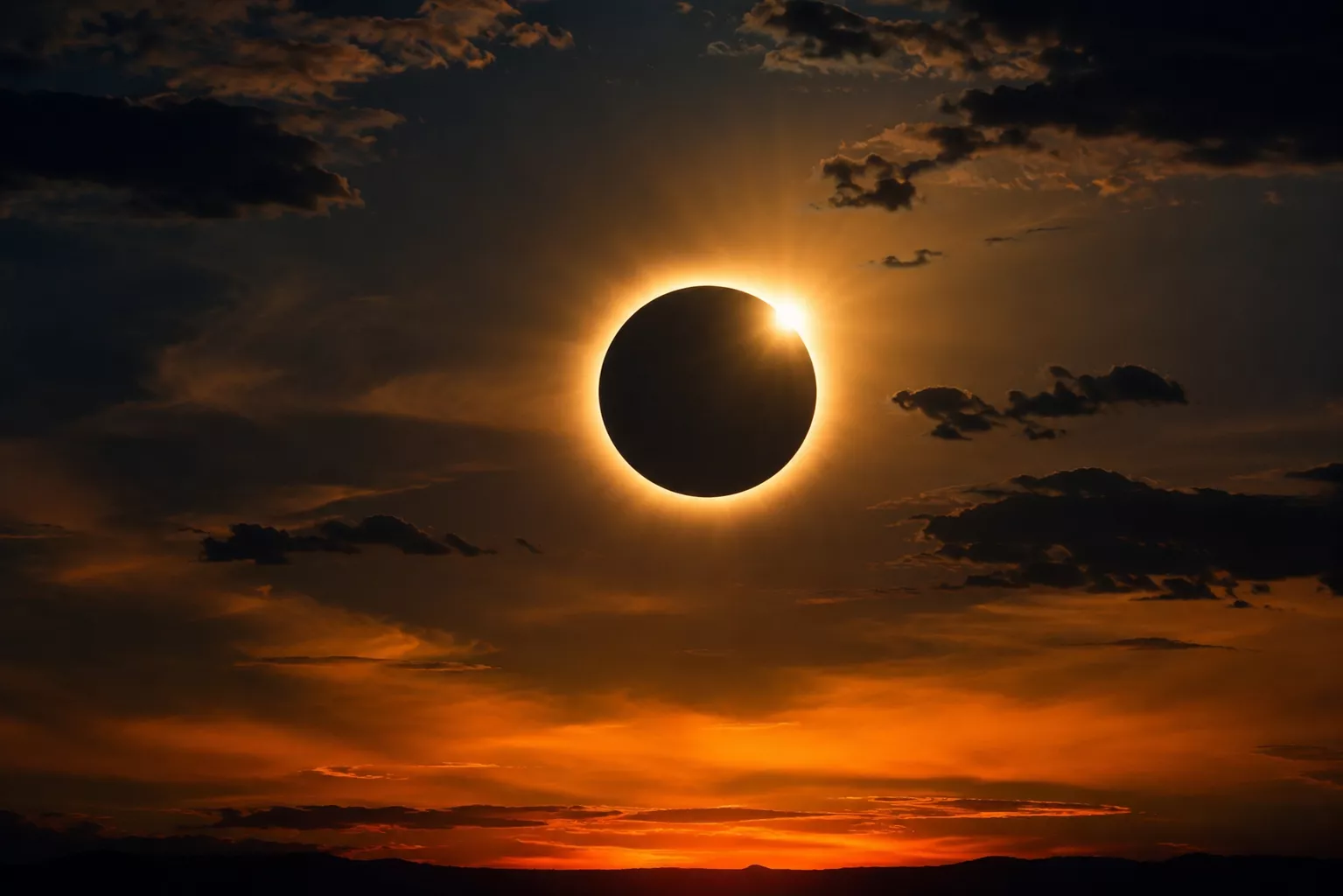 Eclipse solar del 12 de agosto: cómo disfrutarlo sin dañar la vista.