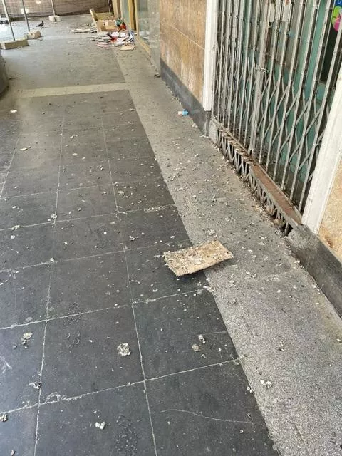 Estado del espacio vallado entre el Coso Alto y los Porches de Galicia.
