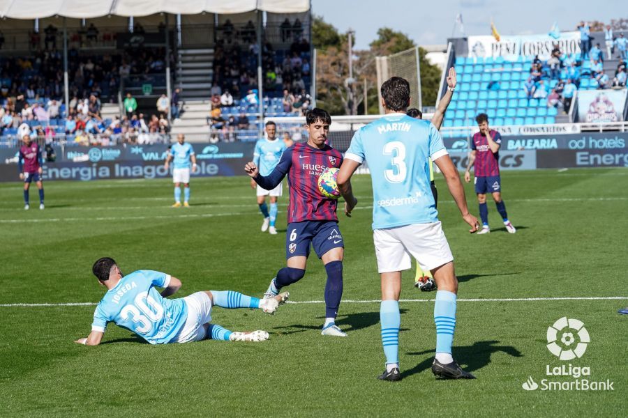 Imágenes del partido Ibiza Huesca. Foto La Liga 