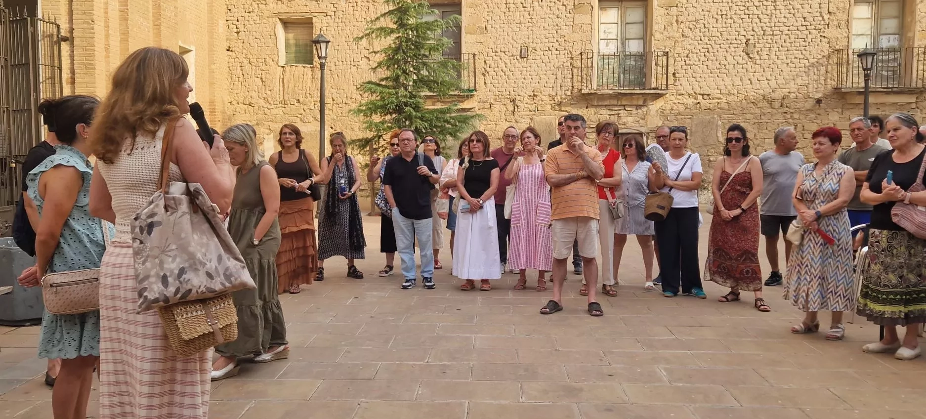 Ruta senderiana en Alcolea de Cinca, con Olga Latorre. Foto MAB