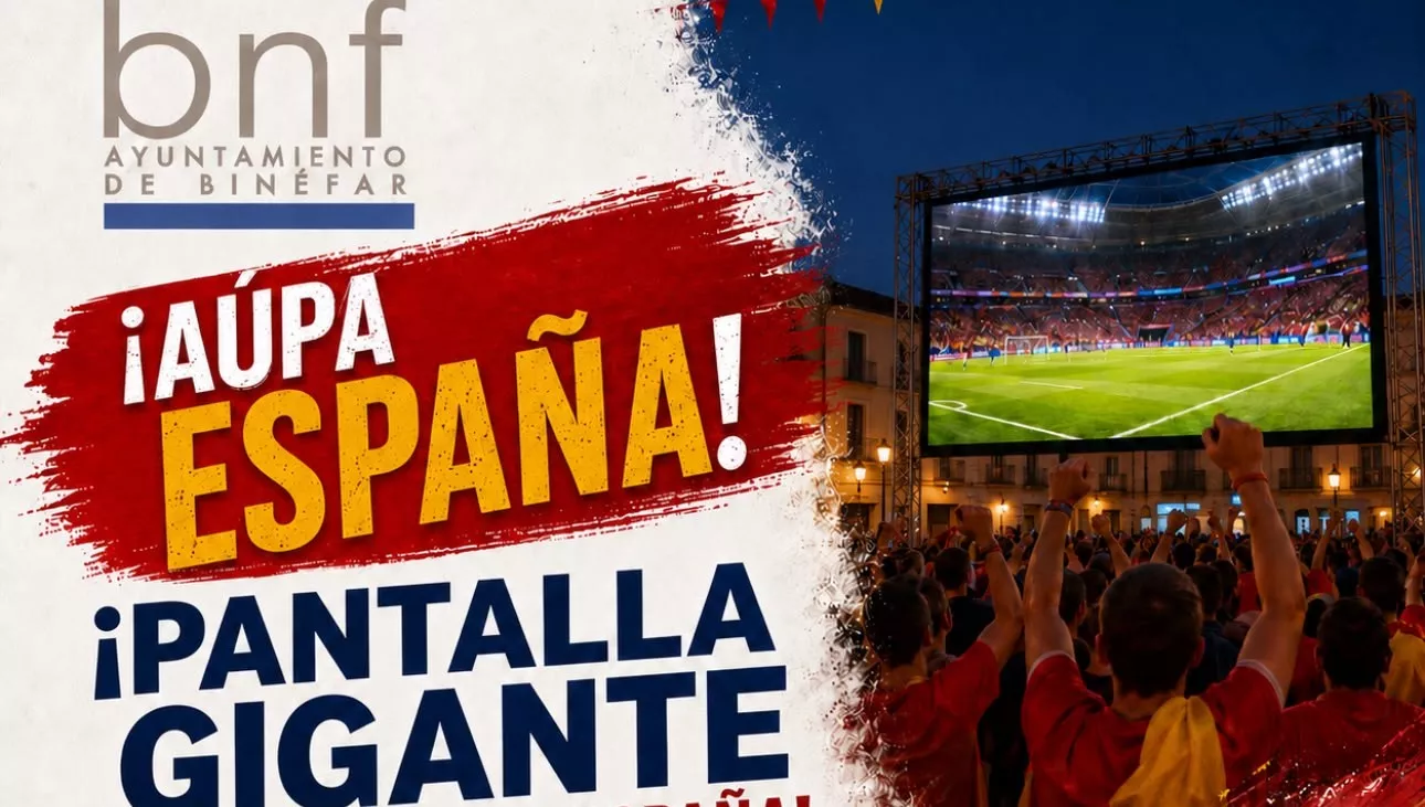 Pantalla gigante en la Plaza de España de Binéfar el martes