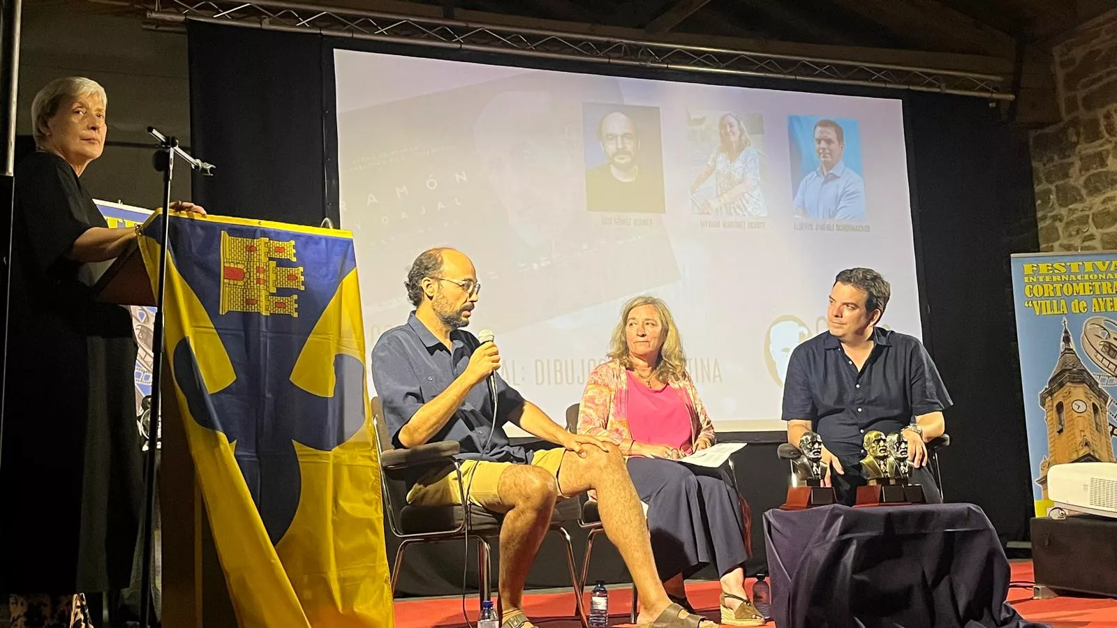 Proyección de 'Ramón y Cajal: dibujos en la retina' y coloquio en el Festival de Cortometrajes de Ayerbe. Foto Mercedes Manterola