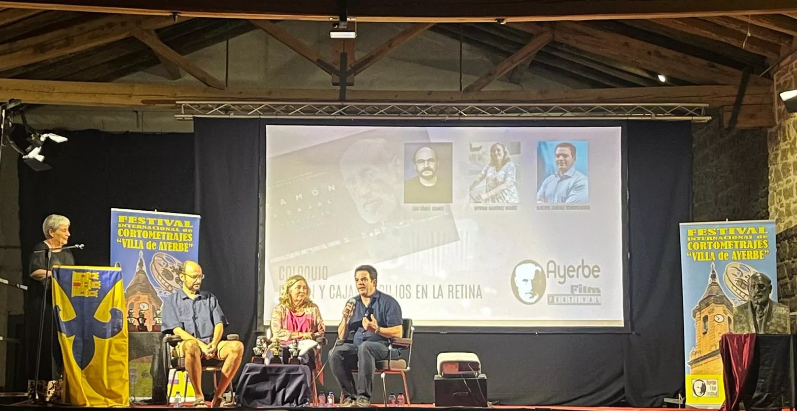 Proyección de 'Ramón y Cajal: dibujos en la retina' y coloquio en el Festival de Cortometrajes de Ayerbe. Foto Mercedes Manterola