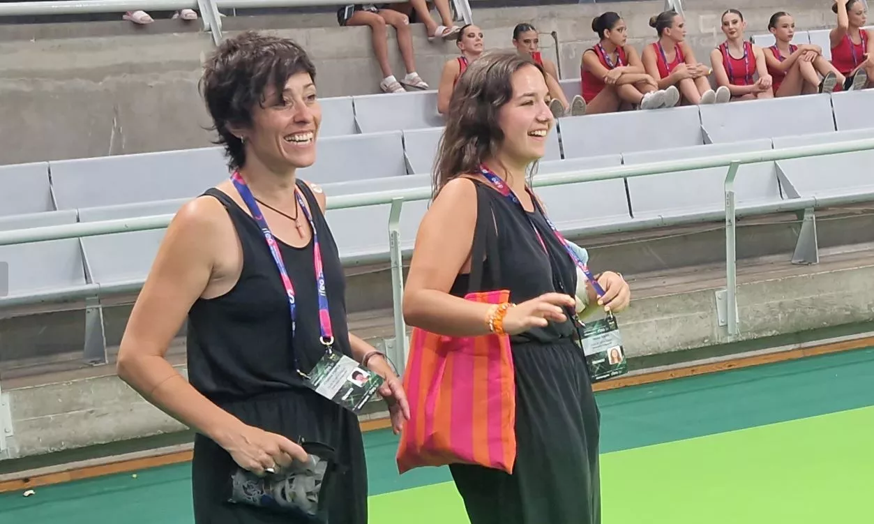 Club 90. Cristina Perea y Nerea Abad.