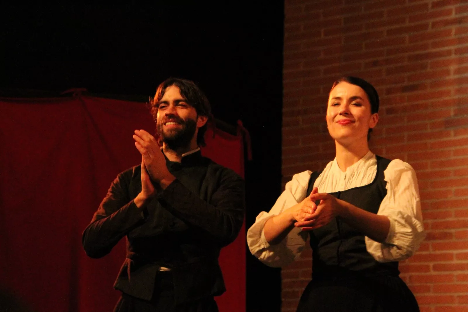 “El perro del Hortelano” en el Corral de Comedias de Robres. Foto Carlos Neofato