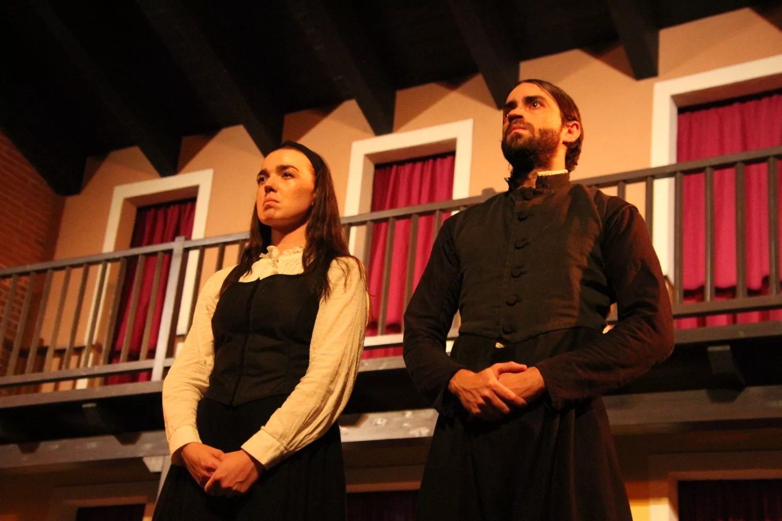 “El perro del Hortelano” en el Corral de Comedias de Robres. Foto Carlos Neofato