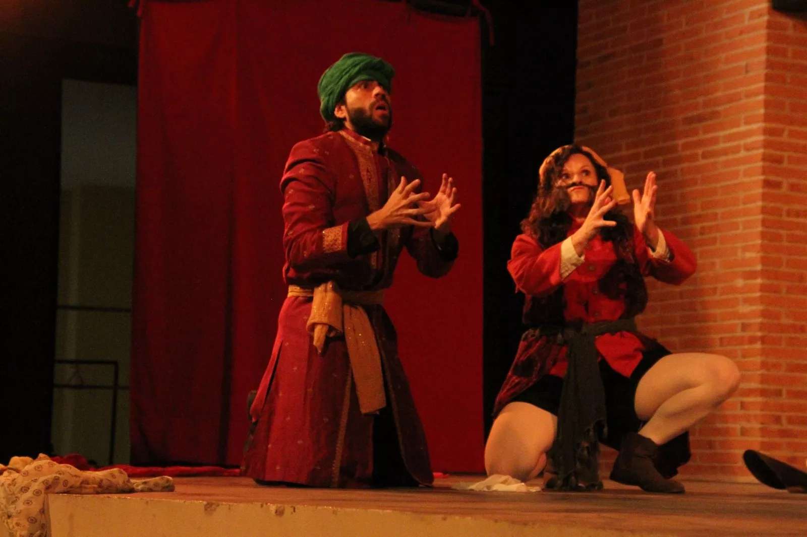 “El perro del Hortelano” en el Corral de Comedias de Robres. Foto Carlos Neofato