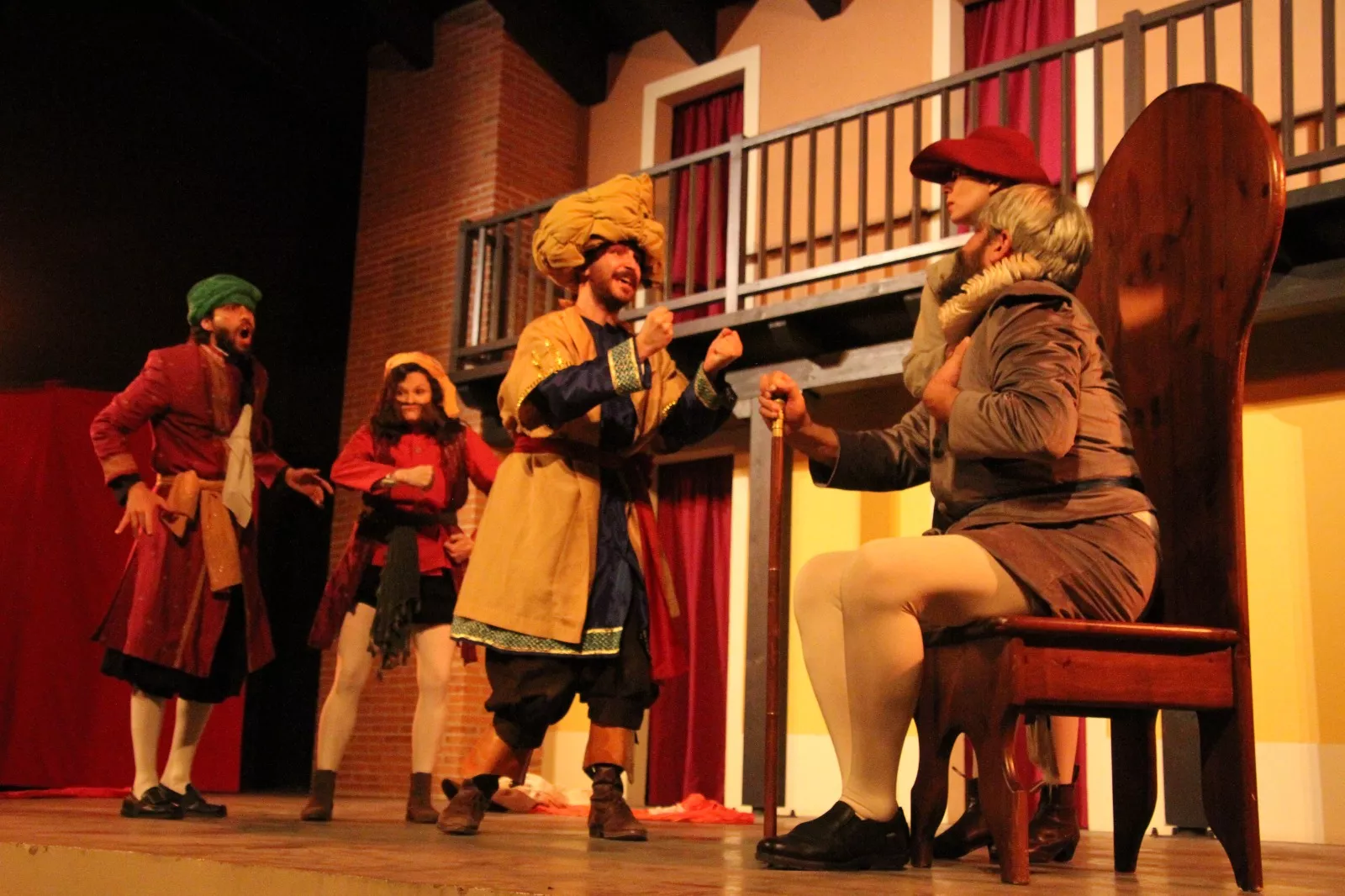 “El perro del Hortelano” en el Corral de Comedias de Robres. Foto Carlos Neofato