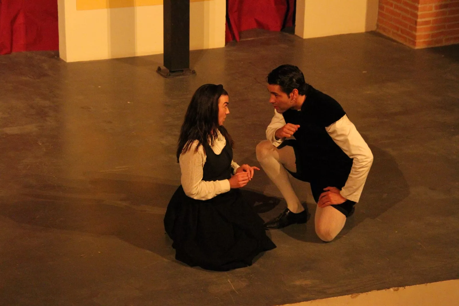 “El perro del Hortelano” en el Corral de Comedias de Robres. Foto Carlos Neofato