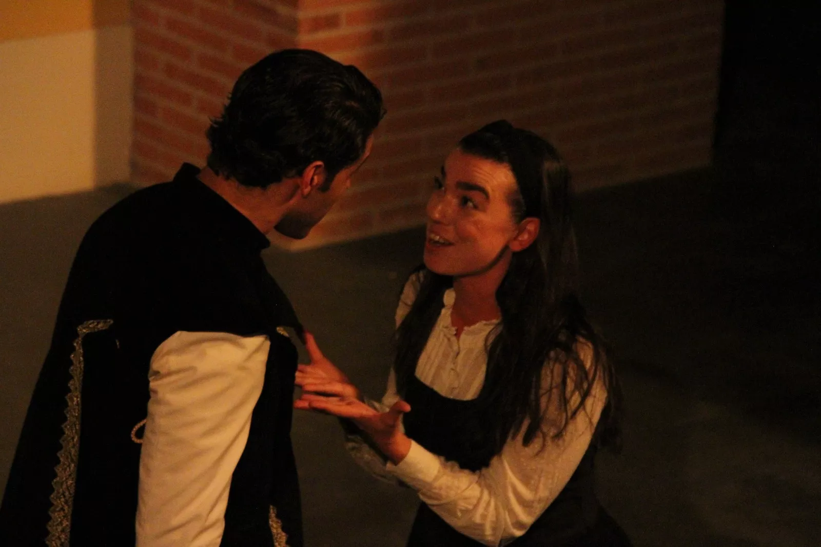 “El perro del Hortelano” en el Corral de Comedias de Robres. Foto Carlos Neofato