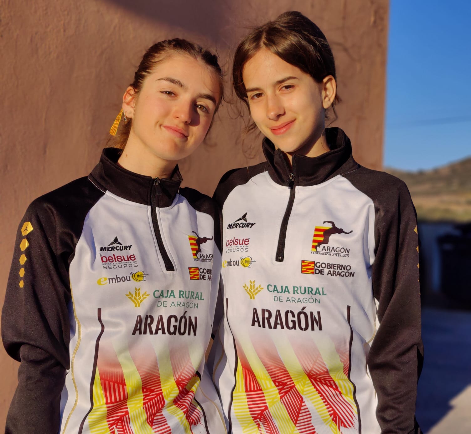 Sara Latorre y Clara Lacoma.