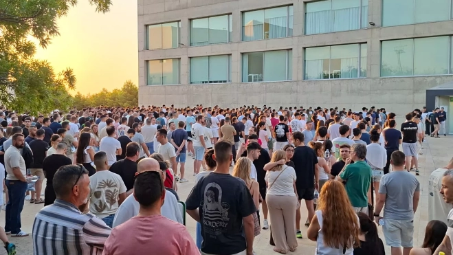 La sede de Zaragoza reúne a 1.236 candidatos de Aragón y Cataluña.
