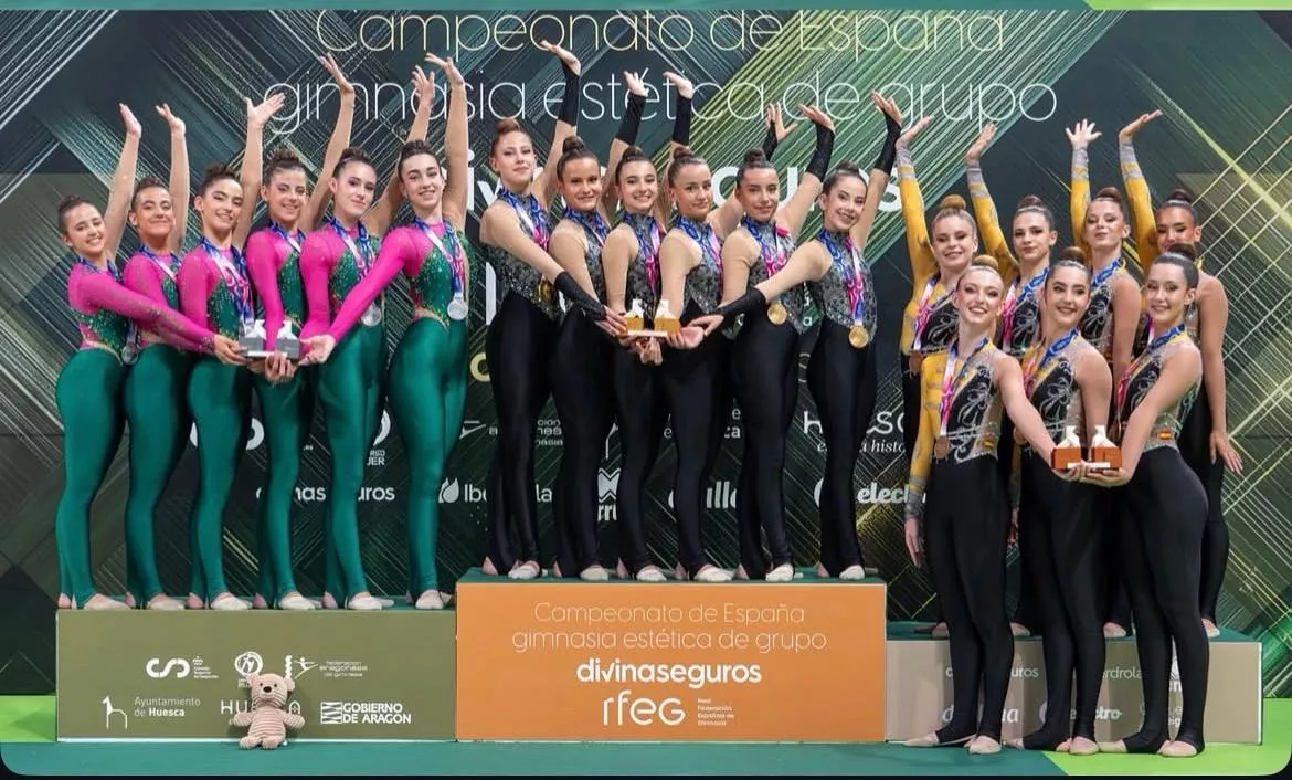 Junior programa corto, oro
