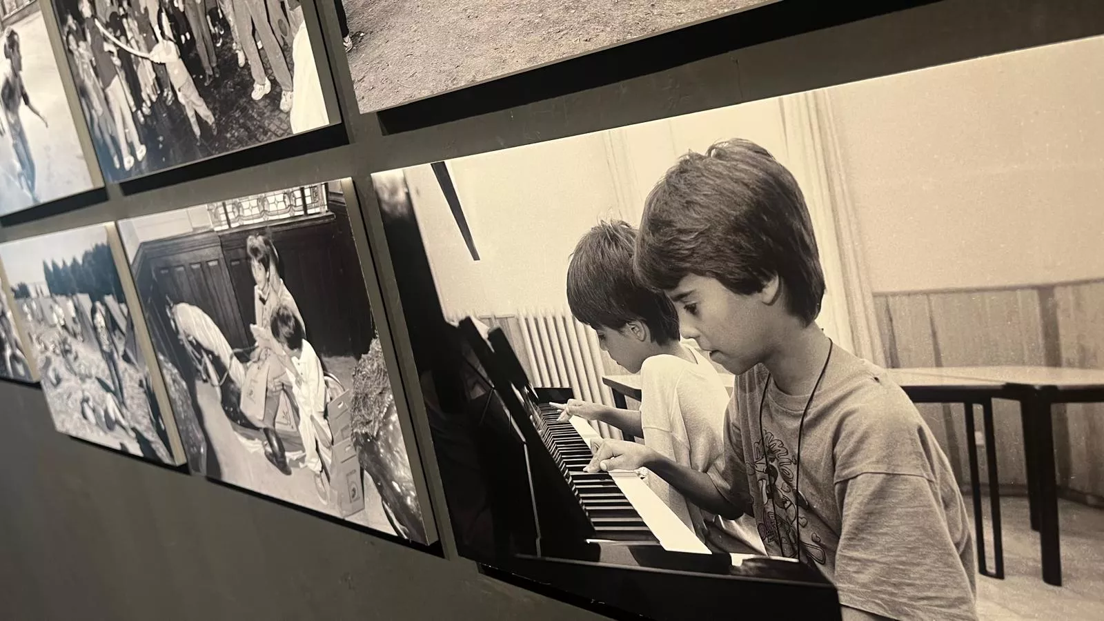 Exposición 'Todos fuimos niños' de Víctor Ibáñez. Foto Mercedes Manterola