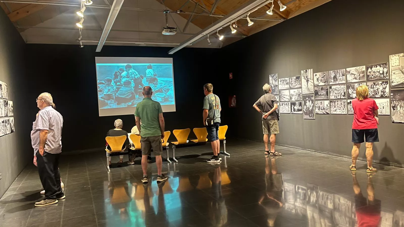 Exposición 'Todos fuimos niños' de Víctor Ibáñez. Foto Mercedes Manterola