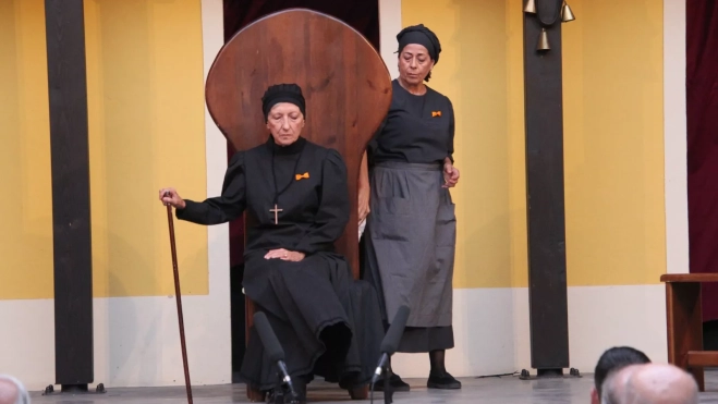 Estreno de 'Perra fiel' en el Corral de Comedias de Robres. Foto Carlos Neofato Estreno de 'Perra fiel' en el Corral de Comedias de Robres. Foto Carlos Neofato