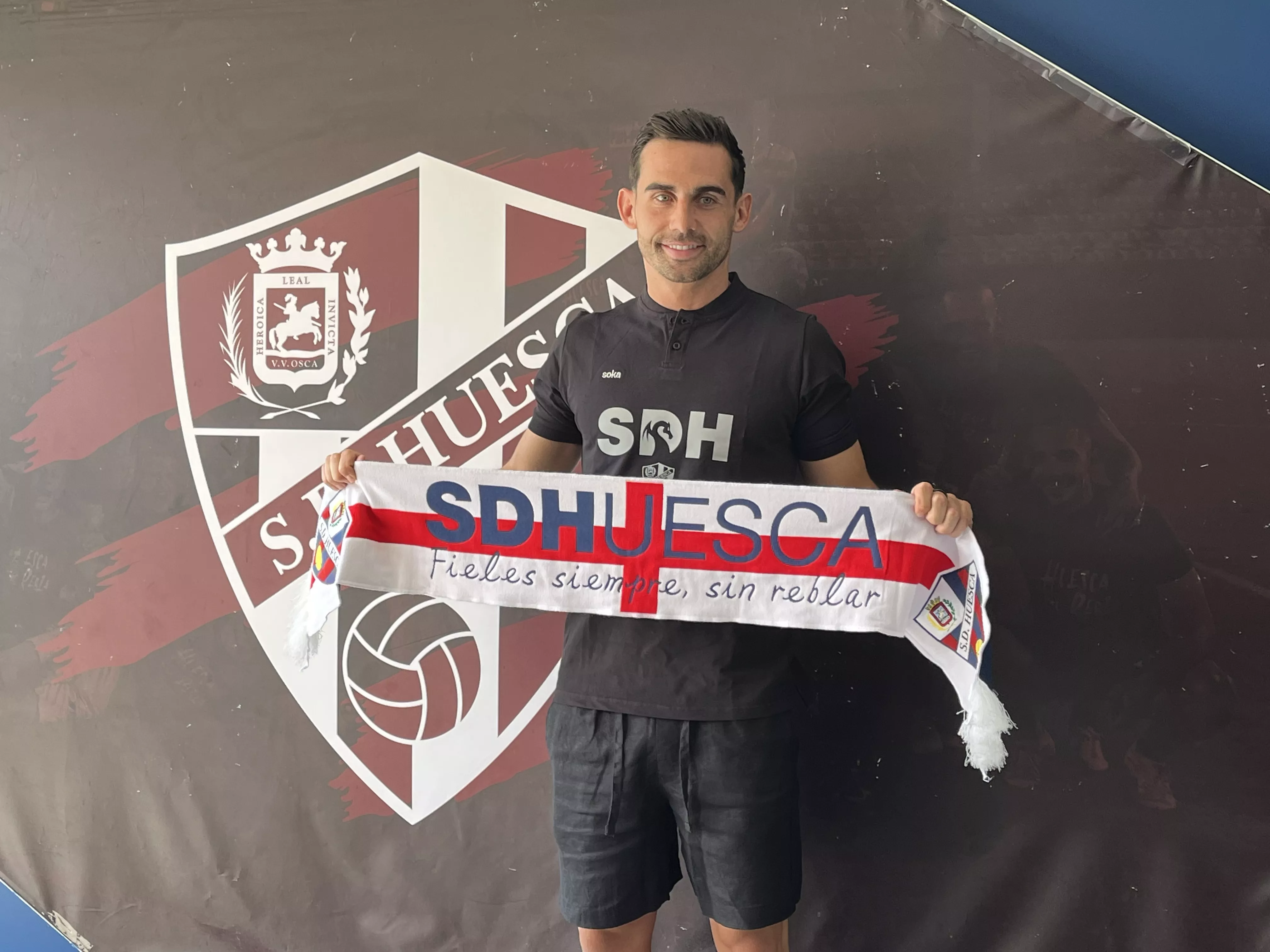 Fornos, ambición y garra para el Huesca: “He ascendido dos veces y no hay dos sin tres”. Foto: Adri Mora