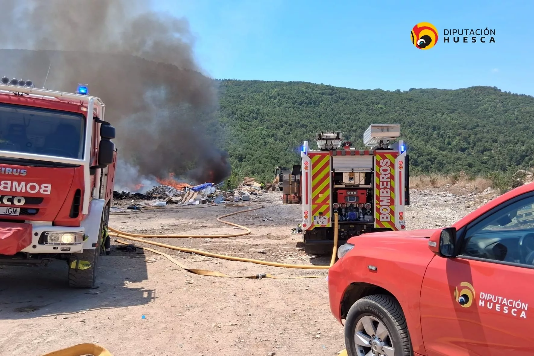 Incendio en el vertedero de Bailín