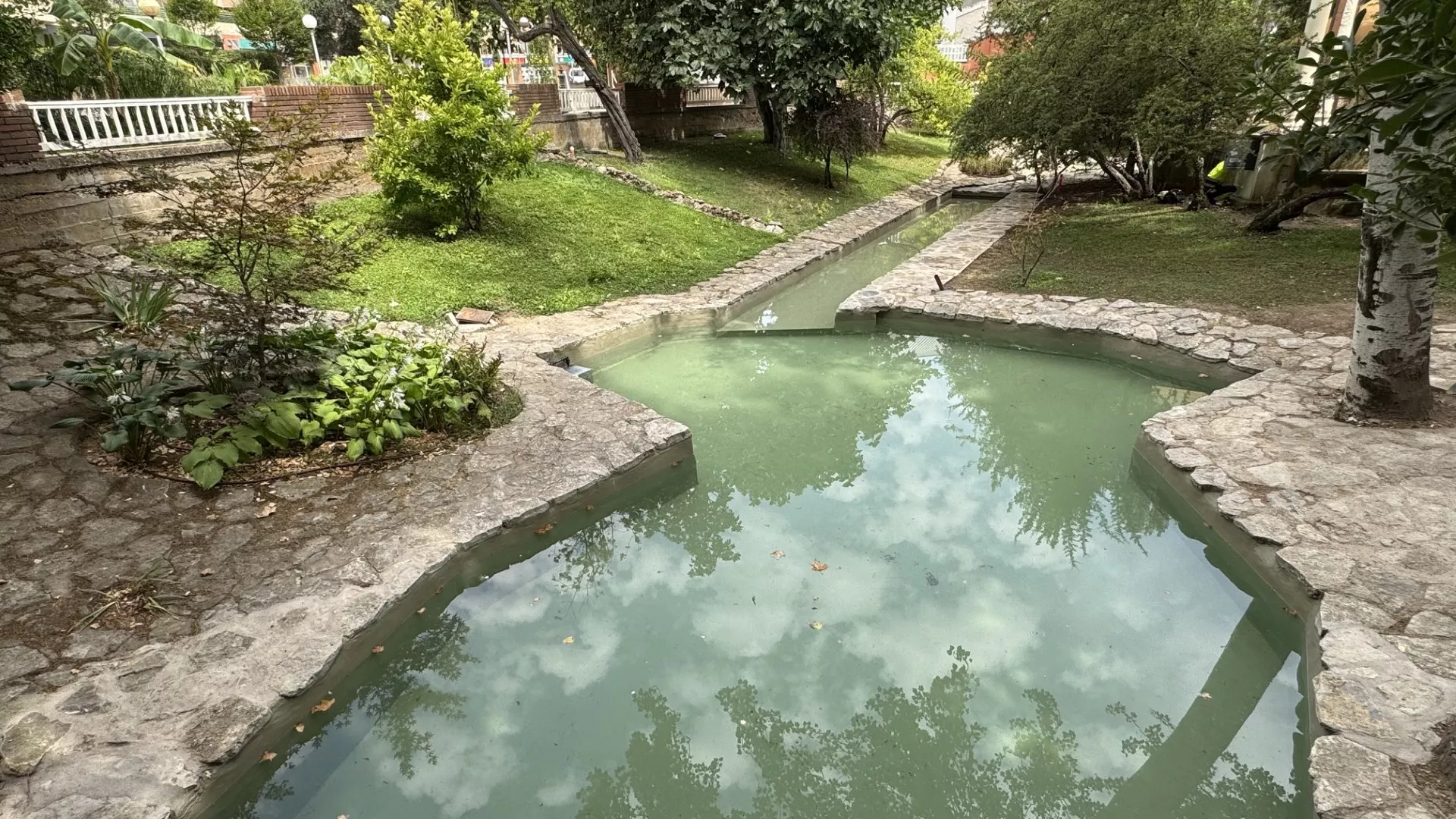 Fuente del Ángel en el Parque Miguel Servet de Huesca