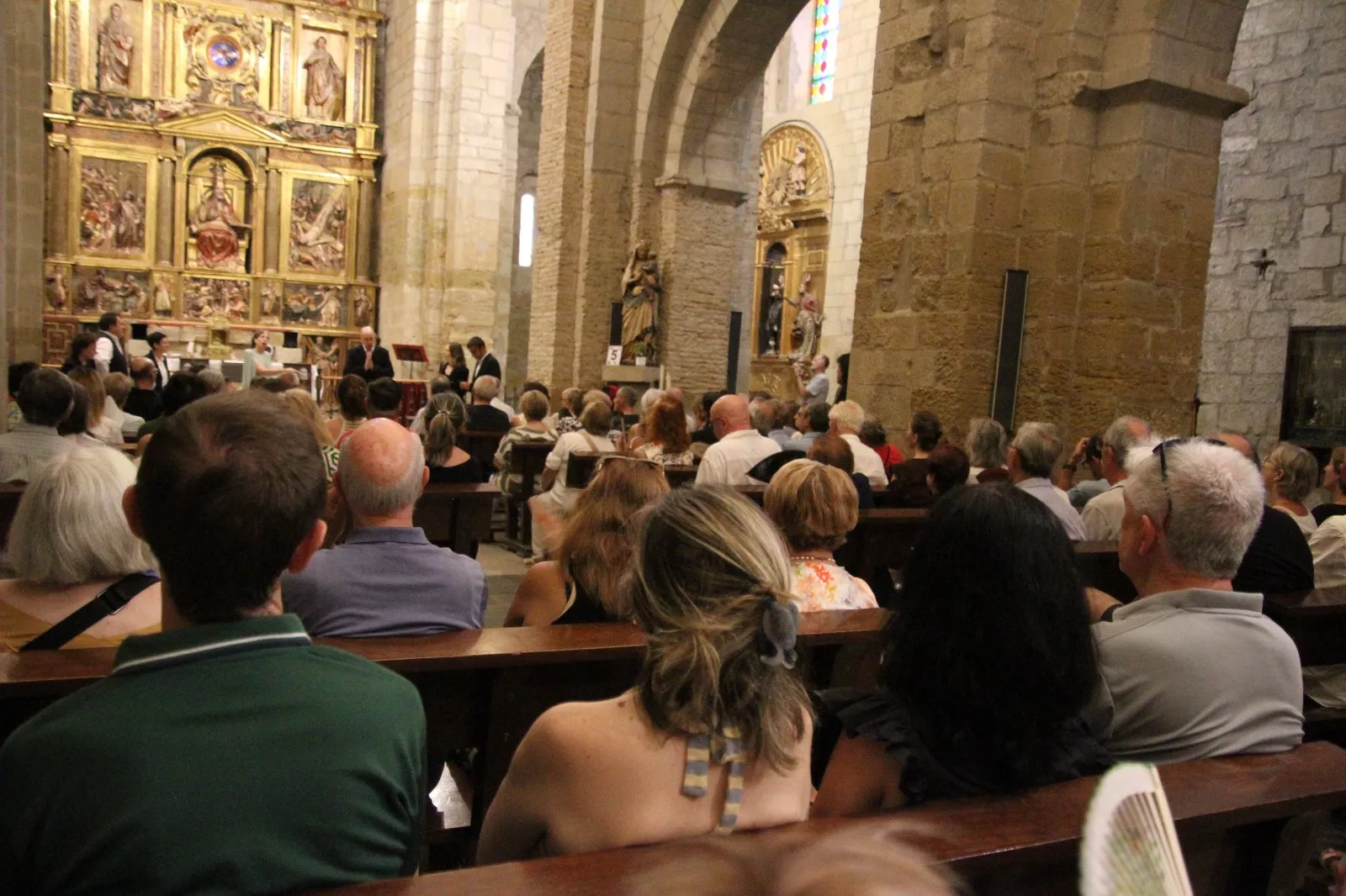 Deleites Diversos interpretando 'El gran teatro del mundo' en San Pedro el Viejo. Foto Carlos Neofato