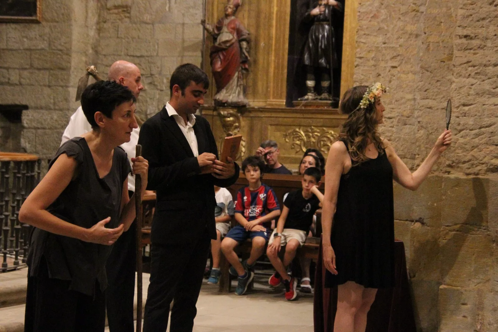 Deleites Diversos interpretando 'El gran teatro del mundo' en San Pedro el Viejo. Foto Carlos Neofato